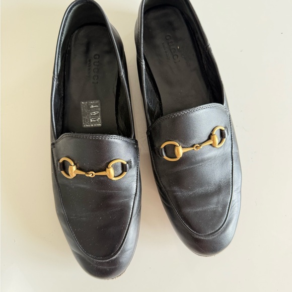 Gucci Black Leather Loafers with Gold Detail - Picture 5 of 9